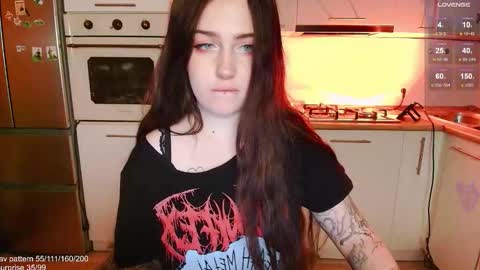 traumfrau Kira angel face devil eyes I SELL A LOT VIDEO IN GALLERY online show from 10-19-25, 12:28