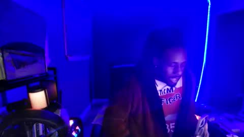 Snapshot of gottalovechocolatexxx chatting on 12-03-25, 10:24 gottalovechocolatexxx online show from 12-03-25, 10:24