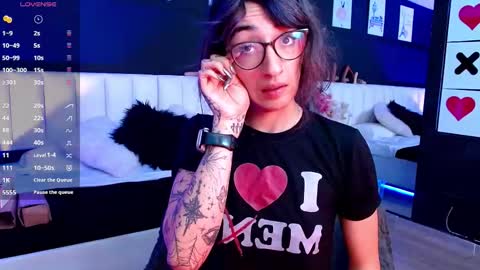 Snapshot of gotthic_met chatting on 02-04-26, 04:18 Meredith Alessandra online show from 02-04-26, 04:18