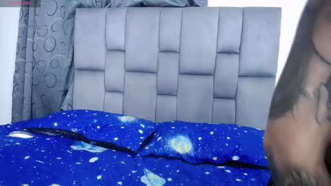 Snapshot of grace_and_shawn chatting on 10-24-25, 09:49 grace_and_shawn online show from 10-24-25, 09:49