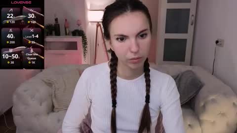 grace_autumn_mood online show from 10-17-25, 06:16