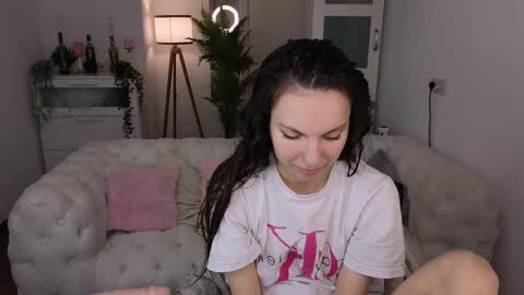 grace_autumn_mood online show from 11-17-25, 05:57