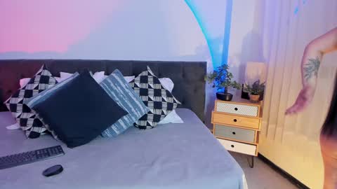 Grace online show from 01-25-25, 07:39