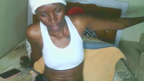 Snapshot of graceessy chatting on 10-12-25, 07:40 graceessy online show from 10-12-25, 07:40