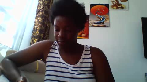 Snapshot of graceessy chatting on 10-16-25, 12:17 graceessy online show from 10-16-25, 12:17