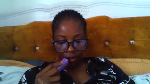 Snapshot of graceessy chatting on 11-28-25, 11:02 graceessy online show from 11-28-25, 11:02