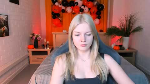 Grace Glamour online show from 10-21-25, 05:08