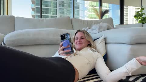 Gracie Mae online show from 03-01-25, 08:53