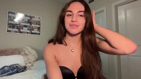 Gracie Smith online show from 12-18-24, 04:53