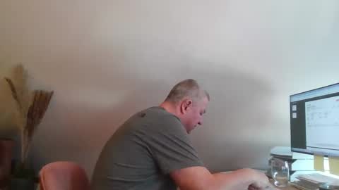 grau197077 online show from 03-09-26, 10:52