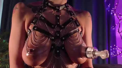 grayce blossoms24 online show from 01-13-26, 10:26