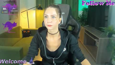 GrayceWild online show from 09-15-25, 05:29