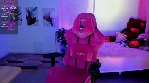 GrayceWild online show from 10-20-25, 05:30