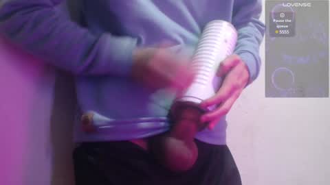Snapshot of grayhorny chatting on 01-14-25, 07:38 Gray online show from 01-14-25, 07:38