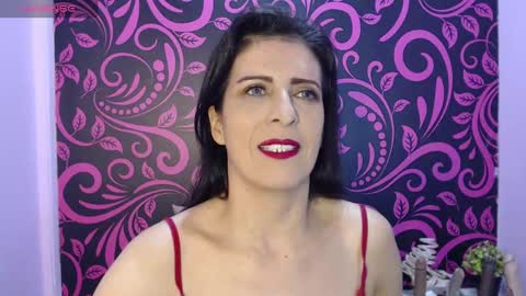 Snapshot of great_pussy20 chatting on 02-11-25, 03:08 Isabella online show from 02-11-25, 03:08