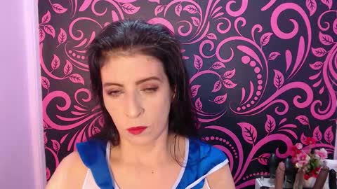 Isabella online show from 10-10-25, 11:42