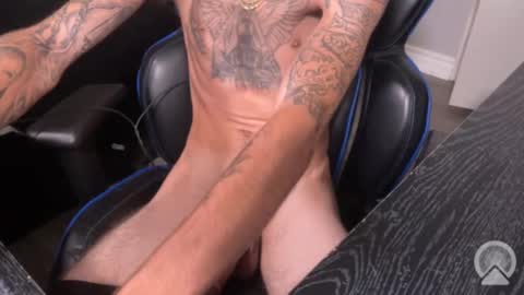 Snapshot of greatheavy chatting on 10-30-25, 03:35 Mr. Heavy online show from 10-30-25, 03:35