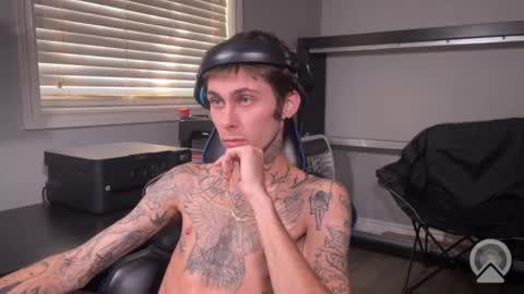 Snapshot of greatheavy chatting on 11-06-25, 04:30 Mr. Heavy online show from 11-06-25, 04:30