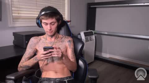 Snapshot of greatheavy chatting on 11-08-25, 03:45 Mr. Heavy online show from 11-08-25, 03:45