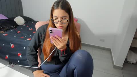 GreciaRuiz online show from 11-10-25, 02:43