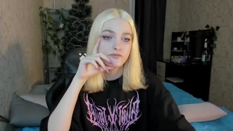 Lilith online show from 01-06-25, 01:42