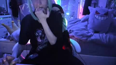 GreenEyedLovexo online show from 09-28-25, 02:22