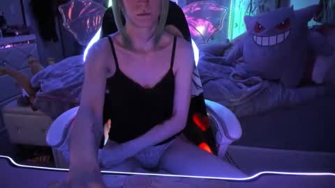 GreenEyedLovexo online show from 10-14-25, 04:35