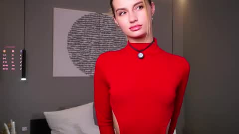 Snapshot of greengazon chatting on 11-11-25, 01:44 Kelly online show from 11-11-25, 01:44