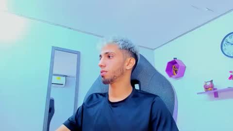 Snapshot of gregori_latin19 chatting on 10-27-25, 06:12 gregori_latin19 online show from 10-27-25, 06:12