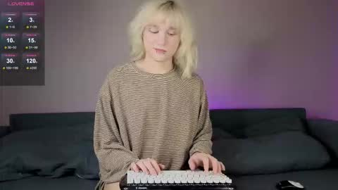 Snapshot of gregory_byyrd chatting on 11-13-25, 10:08 Greg-independent model online show from 11-13-25, 10:08