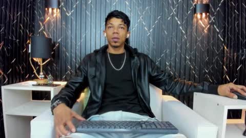 GregorySforza online show from 11-07-25, 12:05