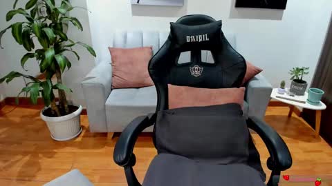  Emmy  online show from 01-30-25, 02:27