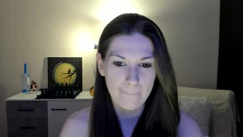 Greta online show from 11-28-25, 01:41