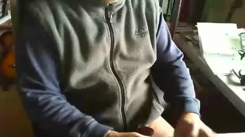 Snapshot of greyhounddog chatting on 12-29-24, 12:55 greyhounddog online show from 12-29-24, 12:55