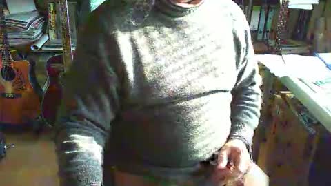 greyhounddog online show from 04-03-26, 04:05