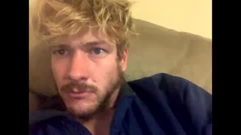 Snapshot of greyvan96 chatting on 10-12-25, 08:57 Perfectlyaveragesavage online show from 10-12-25, 08:57