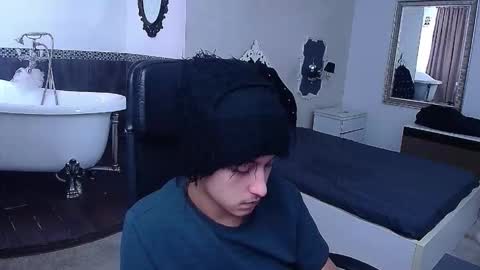 Snapshot of griffindane chatting on 02-20-26, 06:37 GriffinDane online show from 02-20-26, 06:37