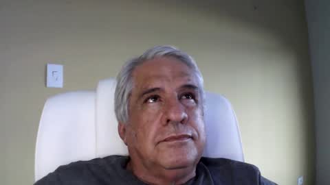 Snapshot of grisa01 chatting on 03-01-25, 09:15 grisa01 online show from 03-01-25, 09:15