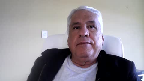 Snapshot of grisa01 chatting on 10-22-25, 01:11 grisa01 online show from 10-22-25, 01:11
