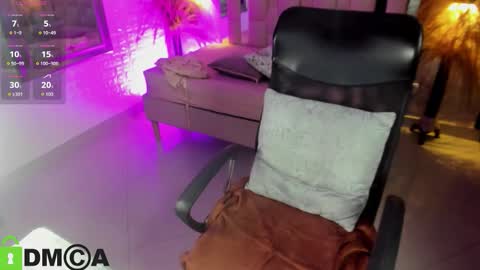 Snapshot of griselle_rousse chatting on 11-15-25, 06:59 online show from 11-15-25, 06:59