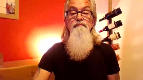 Grybear online show from 11-24-25, 07:19