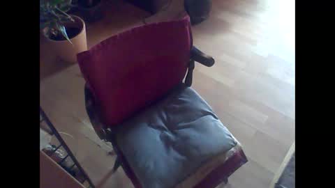 Snapshot of gssikstyfor chatting on 12-18-24, 12:40 Guido online show from 12-18-24, 12:40