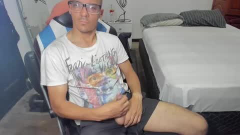 Snapshot of guachin_new chatting on 12-01-24, 10:43 guachin_new online show from 12-01-24, 10:43