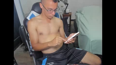 Snapshot of guachin_new chatting on 01-27-25, 06:19 guachin_new online show from 01-27-25, 06:19