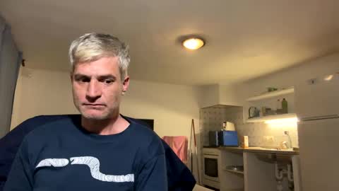 Snapshot of guardiannif_ chatting on 03-10-25, 12:29 guardiannif_ online show from 03-10-25, 12:29