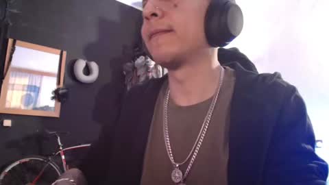 Snapshot of guayaco_ chatting on 02-08-25, 02:16 Guayaco  online show from 02-08-25, 02:16