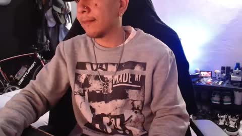 Snapshot of guayaco_ chatting on 02-24-25, 01:10 Guayaco  online show from 02-24-25, 01:10