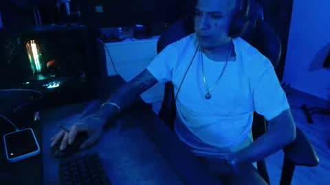 Snapshot of guayaco_ chatting on 10-26-25, 03:56 Guayaco  online show from 10-26-25, 03:56