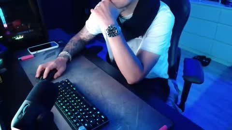 Snapshot of guayaco_ chatting on 02-07-26, 06:00 Guayaco online show from 02-07-26, 06:00