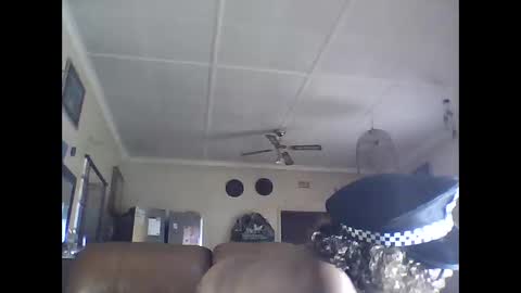 Snapshot of gucci_bx chatting on 01-04-25, 05:27 gucci-bx online show from 01-04-25, 05:27